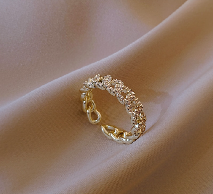 Crystal Twist Rings