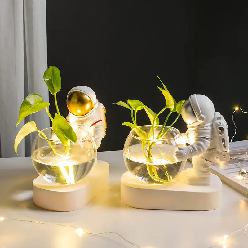 Astronaut/Diver Buddy Hydroponic Vase
