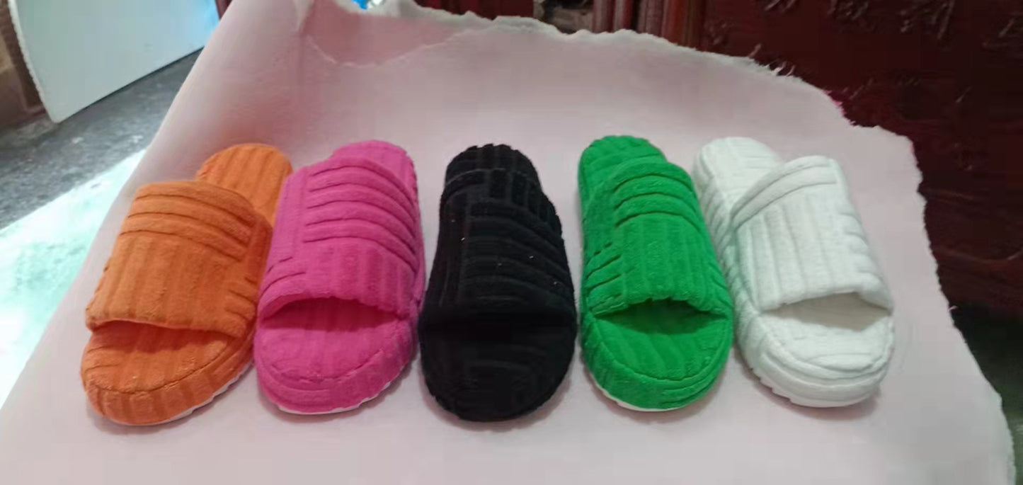 Faux Fur Box Home Slippers